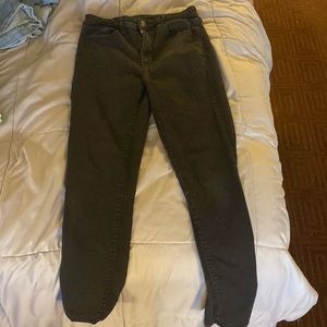 American Eagle Black Jeans (Size 8)
